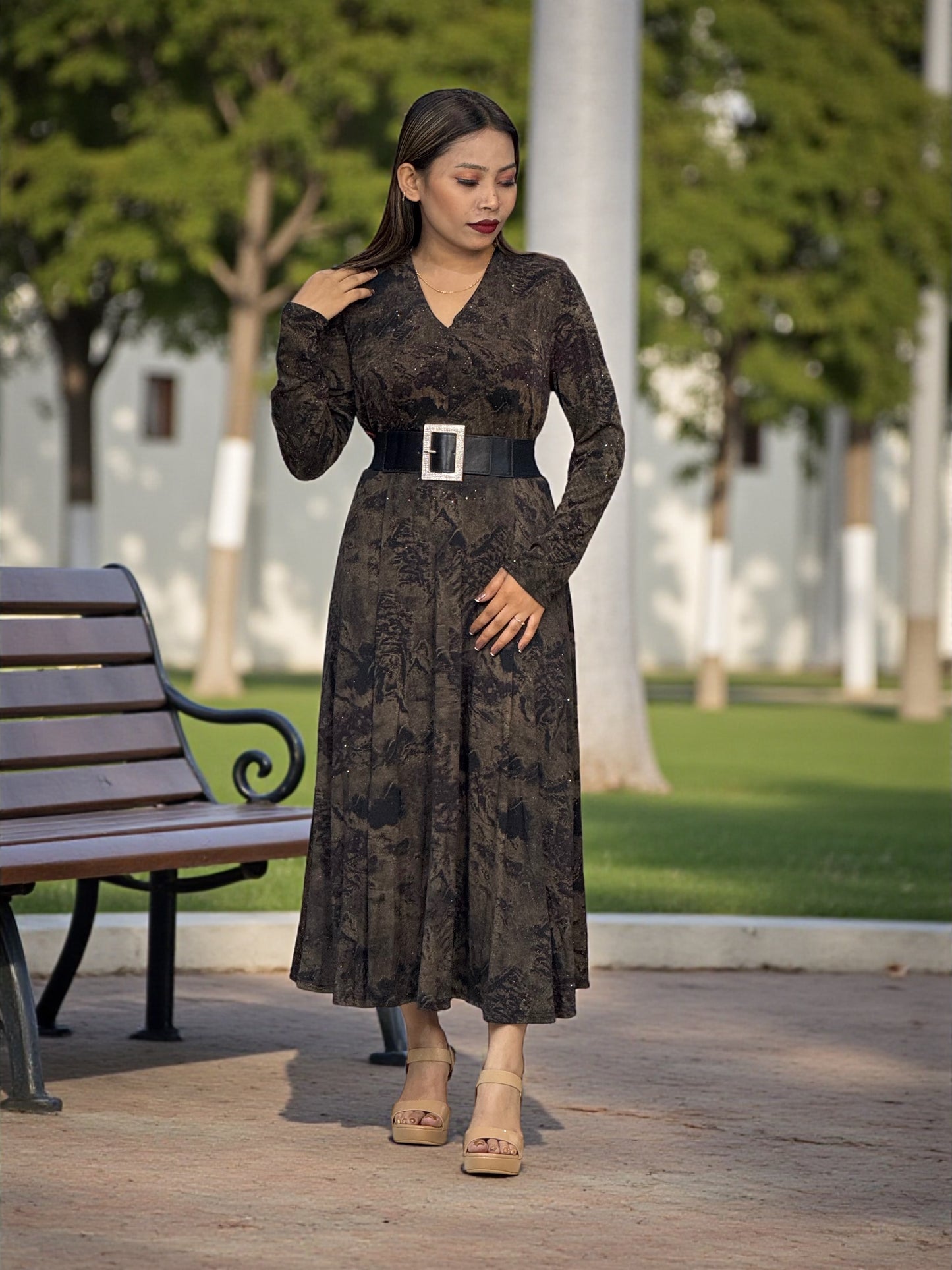 Chic Women’s A-Line Dress – Elegant Patterned Design with Belt