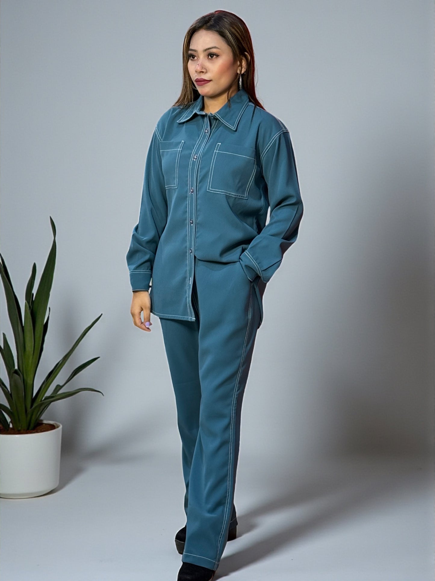 Elegant Women’s Cord Set – Relaxed Fit Shirt & Trousers