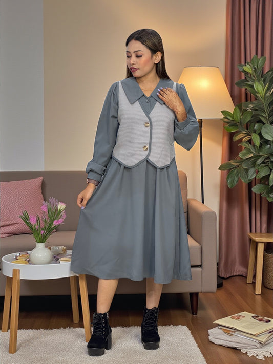 Elegant Grey Midi Dress with Houndstooth Vest – Casual & Chic Outfit